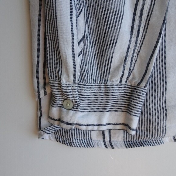 💰3/$25 ABERCROMBIE KIDs Girls Button Down Shirt Top Stripes Logo Preppy 13/14 - Picture 12 of 12